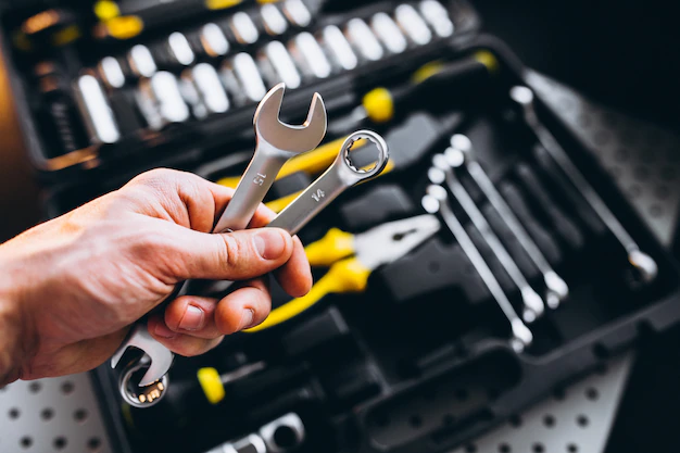 Set of tools maintenance services